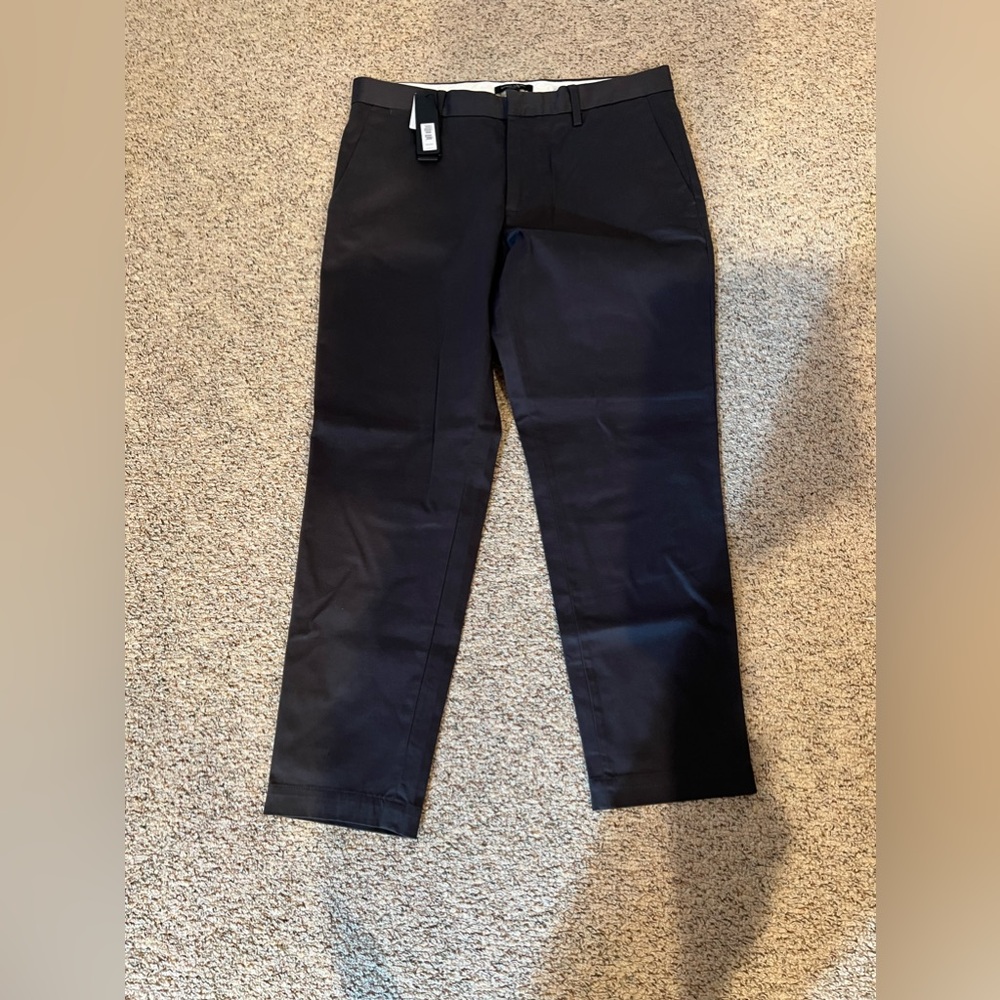 Banana Republic Tapered Fit Rapid Movement Chino NWT Size 35X30